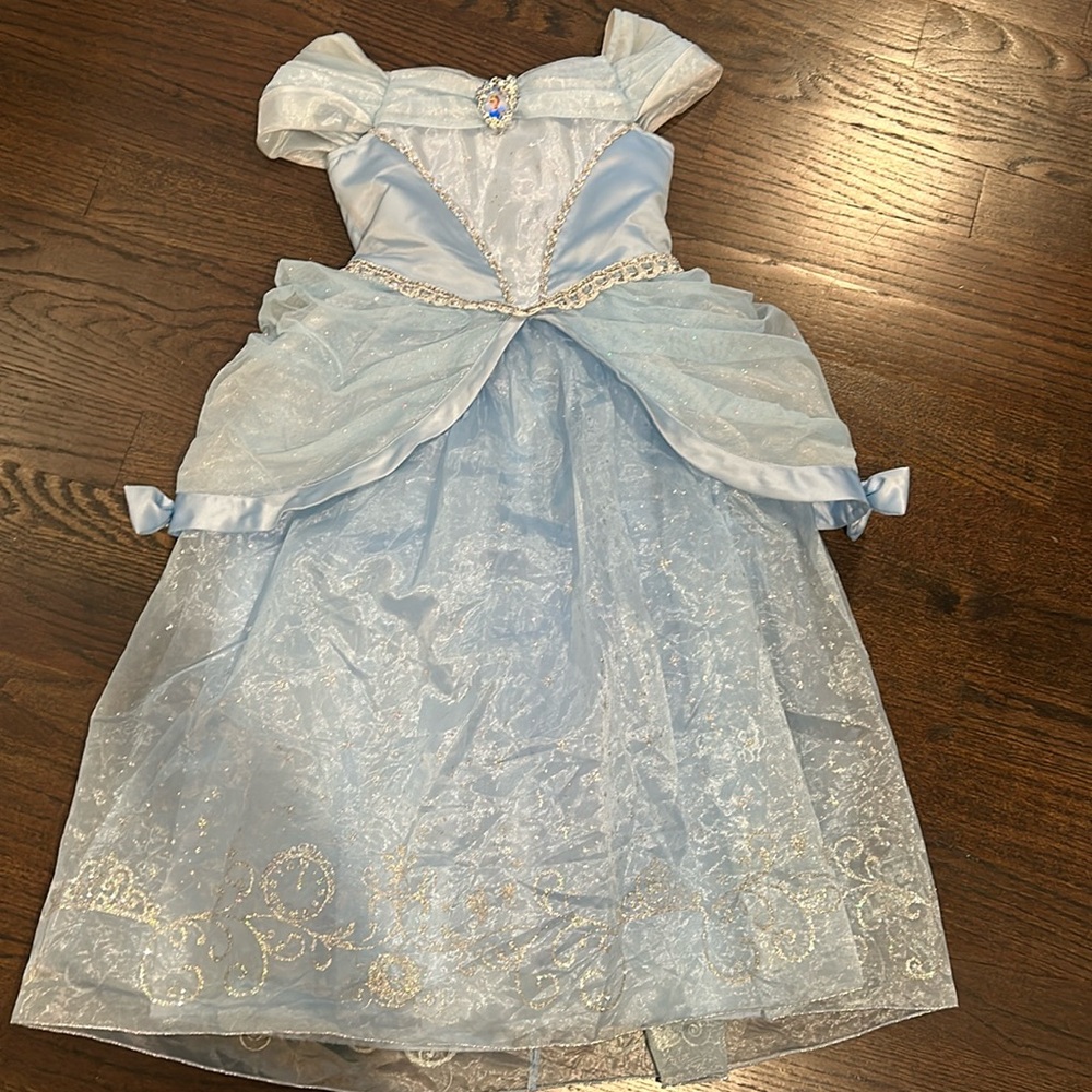 Disney’s Cinderella Coatume size 7/8